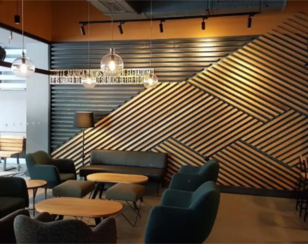 Starbucks Carousel AVM 2 - 2018_cp